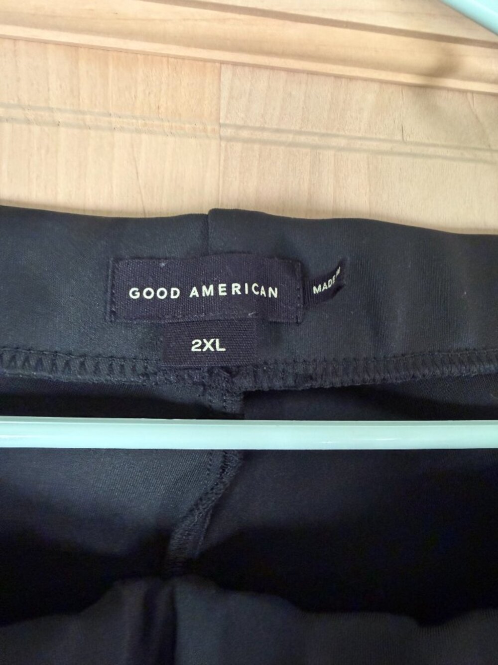 Good American Good Waist Flare Scuba Pants – Black – Size 2XL - Picture 3 of 4